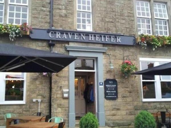 The Craven Heifer Bed and Breakfast Addingham Esterno foto